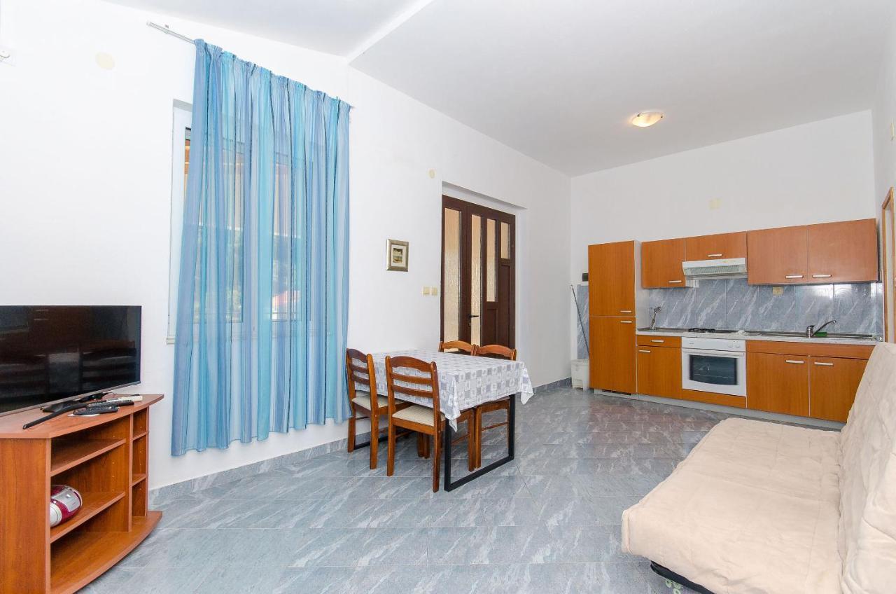 Apartments Ivanka Vis Dış mekan fotoğraf