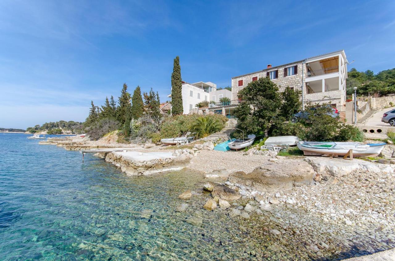 Apartments Ivanka Vis Dış mekan fotoğraf