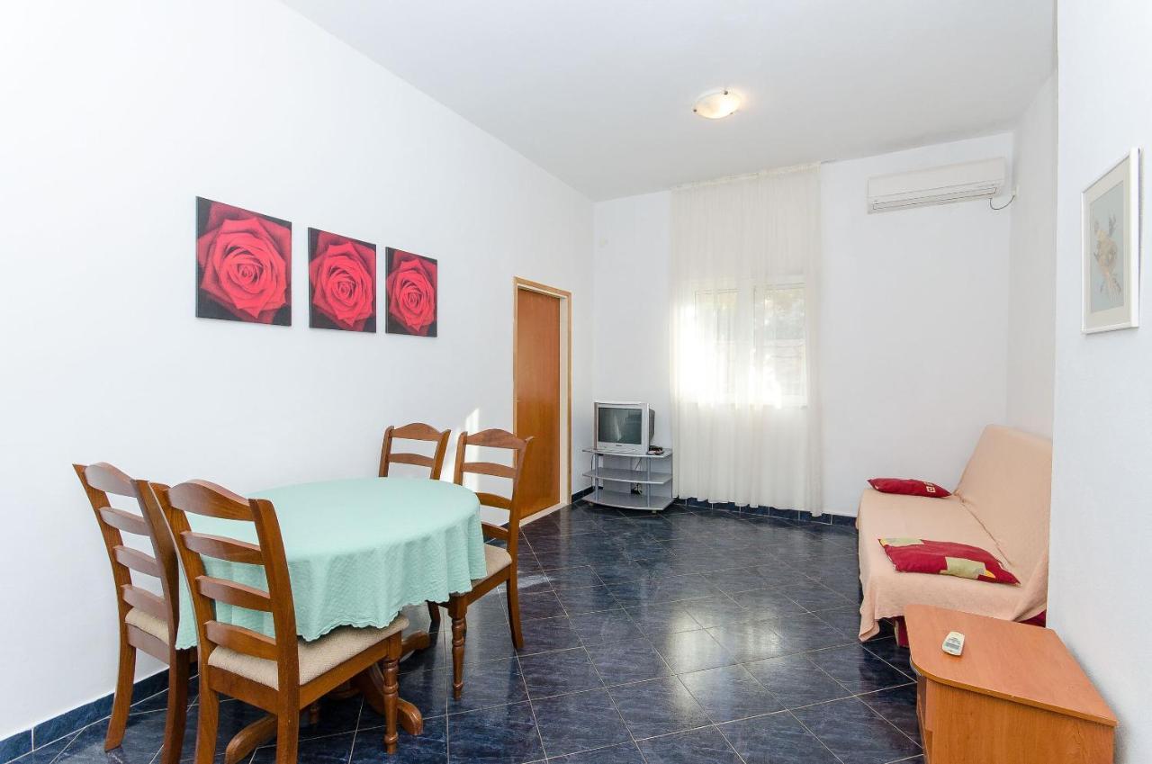 Apartments Ivanka Vis Dış mekan fotoğraf